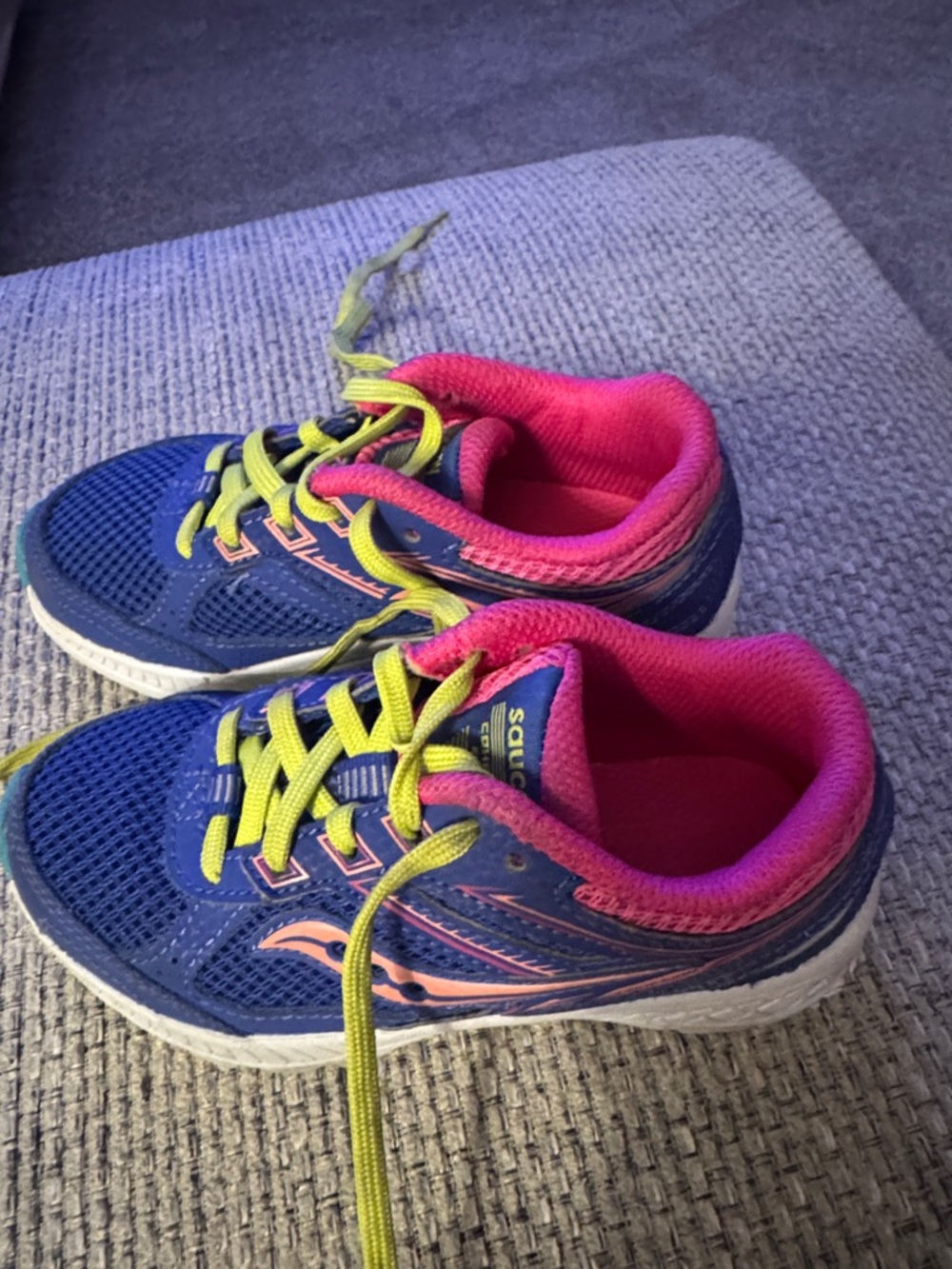 Saucony Kids Blue Sneakers with Pink Trim and Yellow Laces Size 11